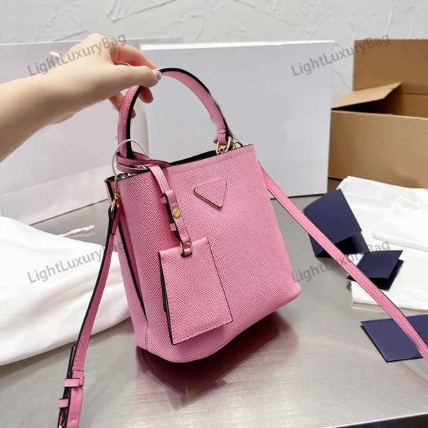 shoulder bag designer leather fashion handbag quality crossbody for women classic famous brand crossbody bag 220326
shoulder bag designer leather fashion handbag quality crossbody for women classic famous brand crossbody bag 220326