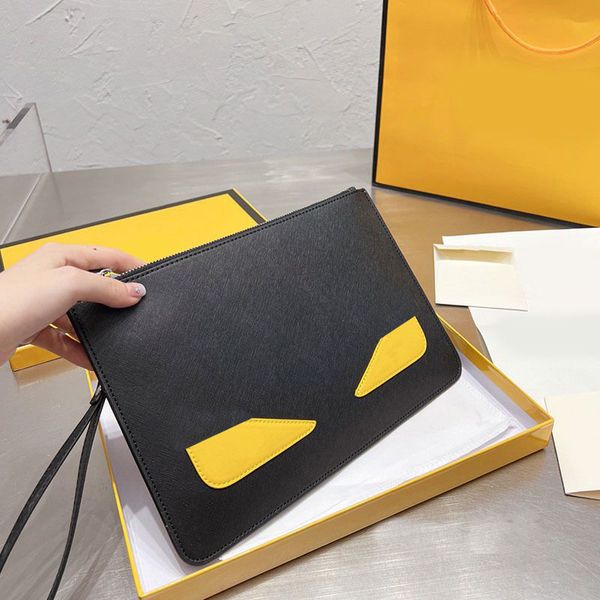 luxury designers clutch briefcases men bag women handbags purse genuine leather zipper closure inside fashion letters classic hand bags 26cm
luxury designers clutch briefcases men bag women handbags purse genuine leather zipper closure inside fashion letters classic hand bags 26cm