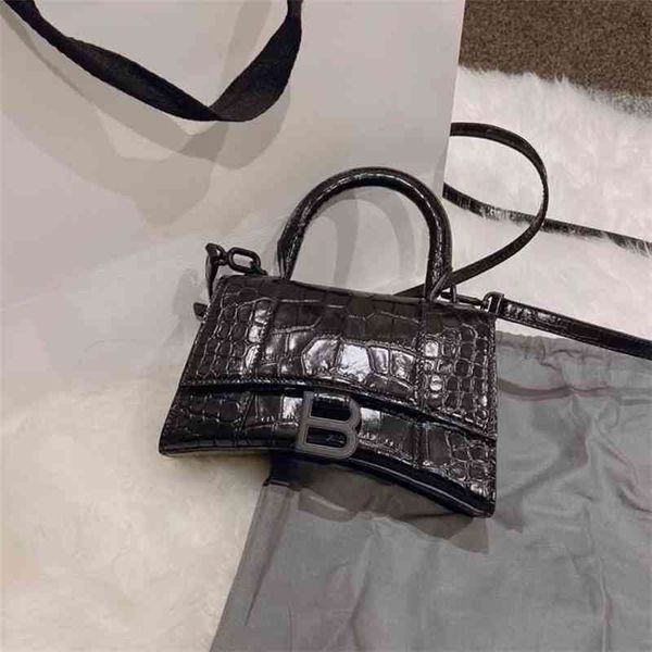designer handbags hourglass balencigas bags female messenger armpit bag leather crocodile pattern one shoulder wan
designer handbags hourglass balencigas bags female messenger armpit bag leather crocodile pattern one shoulder wan