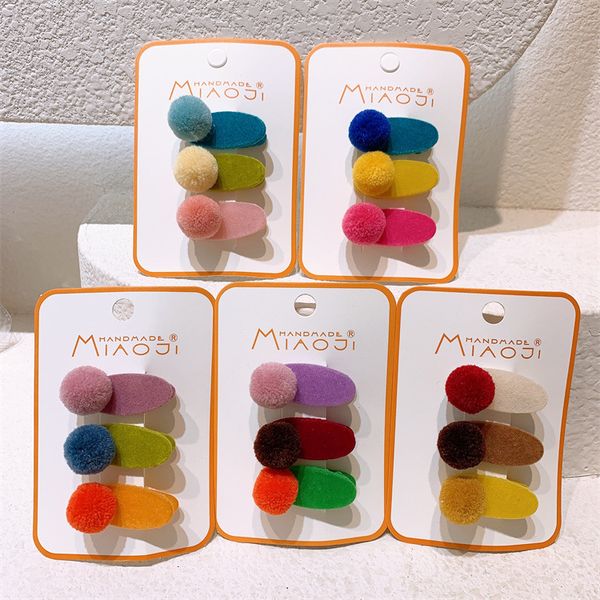 autumn and winter new fashion girl baby barrettes hair accessories korean children's simple cute plush ball hairpin headwear, Slivery;white
autumn and winter new fashion girl baby barrettes hair accessories korean children's simple cute plush ball hairpin headwear, Slivery;white