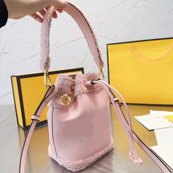 wool tote bucket bag designer crossbody shoulder bags handbag women removable wide shoulders strap hardware purse fashion weave genuine leat
wool tote bucket bag designer crossbody shoulder bags handbag women removable wide shoulders strap hardware purse fashion weave genuine leat