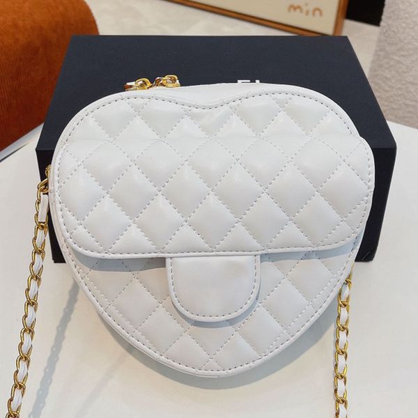 2022 designer spring eveningand summer bag trend new style small fragrance heart shape lingge love peach single shoulder messenger8tsw
2022 designer spring eveningand summer bag trend new style small fragrance heart shape lingge love peach single shoulder messenger8tsw