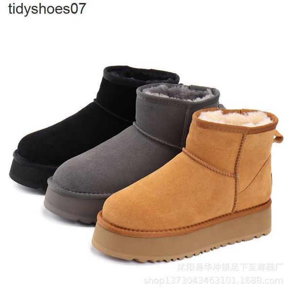 thick soled snow boots women's muffin soled snow cotton fur integrated winter shoes women's, Black
thick soled snow boots women's muffin soled snow cotton fur integrated winter shoes women's, Black