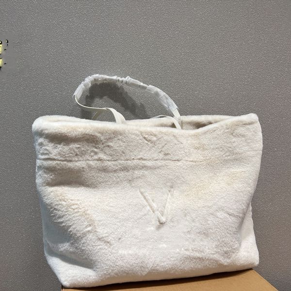 winter 2022 designer bag luxury fashion ladies large capacity hairy tote underarm tote
winter 2022 designer bag luxury fashion ladies large capacity hairy tote underarm tote