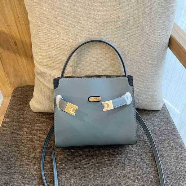 single torysburchs designer handbags cowhide diagonal fashion casual lock mini lady bag shoulder crossbody bag zc
single torysburchs designer handbags cowhide diagonal fashion casual lock mini lady bag shoulder crossbody bag zc