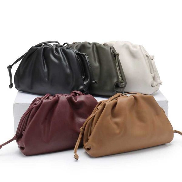 designer herme luxurious bottess bags venetas new fashion leather yunduo women's dumpling one shoulder messenger sd2 have a logo
designer herme luxurious bottess bags venetas new fashion leather yunduo women's dumpling one shoulder messenger sd2 have a logo