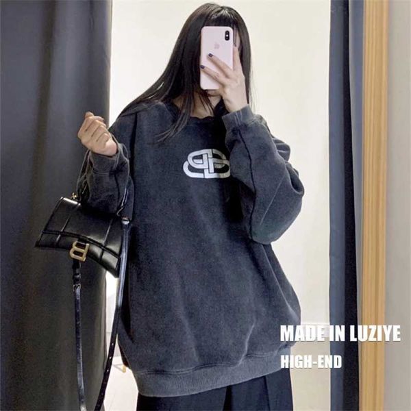 balencaigass mens hooded hoodies high version b paris snowflake lock buckle round neck water washing heavy engineering pullover autumn and w, Black
balencaigass mens hooded hoodies high version b paris snowflake lock buckle round neck water washing heavy engineering pullover autumn and w, Black