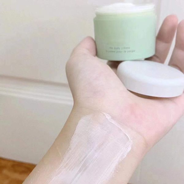 famous brand body lotion 200ml lait fondant pour le corps moisturizing body milk cream skin care foaming shower flower blooming good smell
famous brand body lotion 200ml lait fondant pour le corps moisturizing body milk cream skin care foaming shower flower blooming good smell