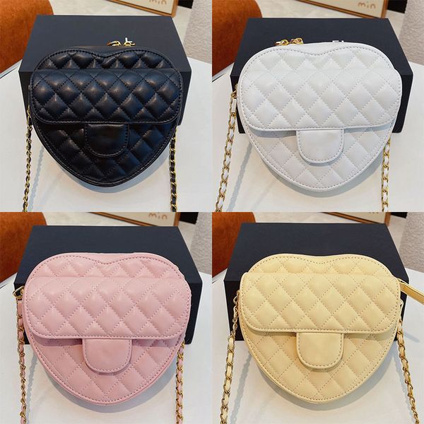 2022 designer spring eveningand summer bag trend new style small fragrance heart shape lingge love peach single shoulder messenger bag
2022 designer spring eveningand summer bag trend new style small fragrance heart shape lingge love peach single shoulder messenger bag