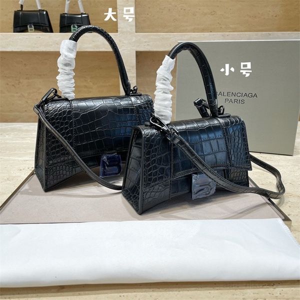 designer hourglass bags balencaigass selling black crocodile pattern patent bright face full leather women's hourglass handbag messenge
designer hourglass bags balencaigass selling black crocodile pattern patent bright face full leather women's hourglass handbag messenge