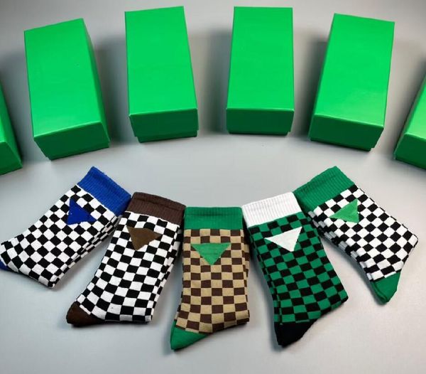 autumn winter luxury designer prad triangle cotton socks for men women casual breathable middle tube sock with box, Black
autumn winter luxury designer prad triangle cotton socks for men women casual breathable middle tube sock with box, Black