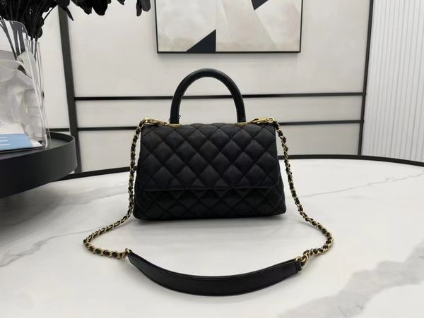 ladies bag casual fashion chic really delicate love for it can't be expressed in words straps removable
ladies bag casual fashion chic really delicate love for it can't be expressed in words straps removable