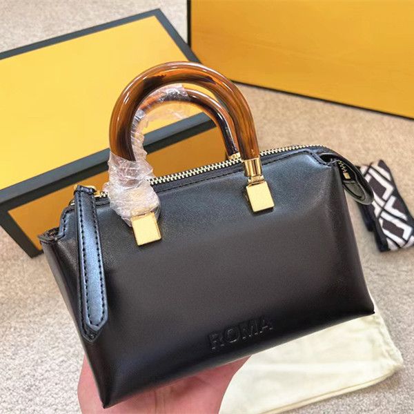 handle fend travel luggage bag luxury designer women's mens with silk scarf and shoulder strap pochette leather handbags brand clutch c
handle fend travel luggage bag luxury designer women's mens with silk scarf and shoulder strap pochette leather handbags brand clutch c