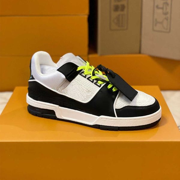 brand casual shoes front lace up low flat heel black round head leather thin sneakers casual shoes
brand casual shoes front lace up low flat heel black round head leather thin sneakers casual shoes