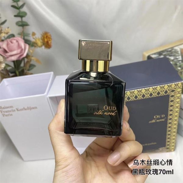 men and women glass bottle spray ebony silk mood neutral perfume edp 70ml
men and women glass bottle spray ebony silk mood neutral perfume edp 70ml