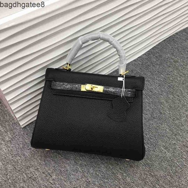 h lock kes bags leather female bags generation handbags herbag lies shoulder crossbody designer portable one second classic bag hand held vz
h lock kes bags leather female bags generation handbags herbag lies shoulder crossbody designer portable one second classic bag hand held vz
