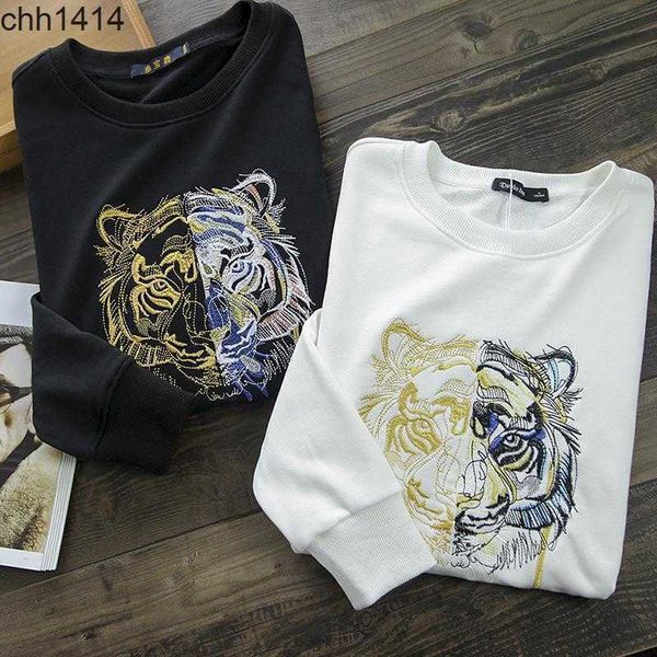 stereoscopic tigerss head embroidery autumn male 2022 knitted terry fashion pullover sweater fashion, Black
stereoscopic tigerss head embroidery autumn male 2022 knitted terry fashion pullover sweater fashion, Black