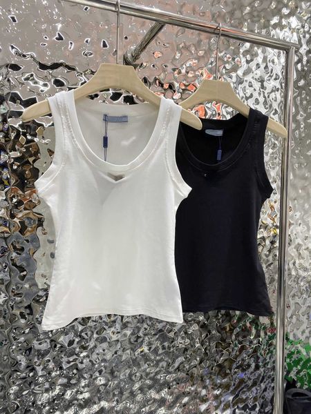 brand women's t-shirt family 22 early autumn new classic triangle simple basic slim versatile round neck vest, White
brand women's t-shirt family 22 early autumn new classic triangle simple basic slim versatile round neck vest, White