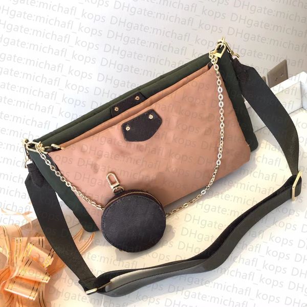 5a women bag single shoulder bag large capacity 58980 58977 printed canvas logo classic son and mother bag cross body fashion versatile luxu
5a women bag single shoulder bag large capacity 58980 58977 printed canvas logo classic son and mother bag cross body fashion versatile luxu