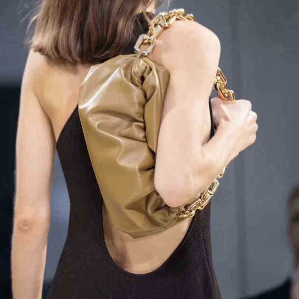 designer bottegas ladies venetas bag 2022 new women's fashion soft leather one shoulder underarm thi chain french high sense song huiqi
designer bottegas ladies venetas bag 2022 new women's fashion soft leather one shoulder underarm thi chain french high sense song huiqi