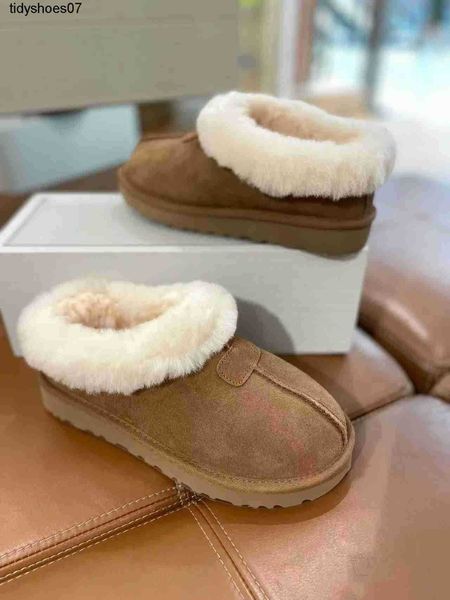 designer women's sheepskin and wool integrated snow low tube suede cotton shoes warm boots winter necessities, Black
designer women's sheepskin and wool integrated snow low tube suede cotton shoes warm boots winter necessities, Black
