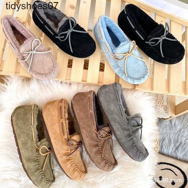 winter necessities snow boots women's doudou shoes leather fur integrated boots comfortable warmth, Black
winter necessities snow boots women's doudou shoes leather fur integrated boots comfortable warmth, Black