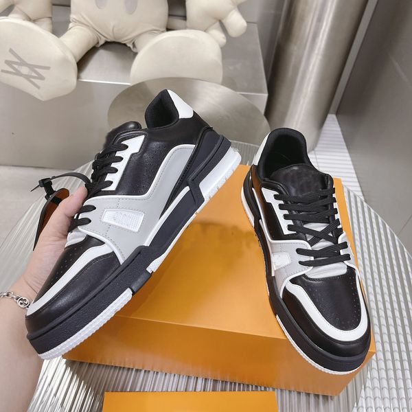 luxury brand shoes wear-resistant knitted thick-soled casual fashion sneakers 35-45, Black
luxury brand shoes wear-resistant knitted thick-soled casual fashion sneakers 35-45, Black