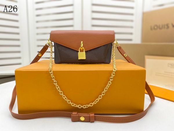 one shoulder bag women's fashionable cross body bags two color splicing vintage gold chain handbag leather production size 19x11x3cm wi
one shoulder bag women's fashionable cross body bags two color splicing vintage gold chain handbag leather production size 19x11x3cm wi