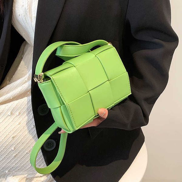luxurious designer bottess bags venetas summer small women 2022 korean fashion texture woven mini one shoulder crossbody square have a logo
luxurious designer bottess bags venetas summer small women 2022 korean fashion texture woven mini one shoulder crossbody square have a logo