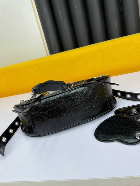 2023 fashion leather handbag simple luxury messenger bag small capacity female shoulder crossbody purse motorcycle bag
2023 fashion leather handbag simple luxury messenger bag small capacity female shoulder crossbody purse motorcycle bag