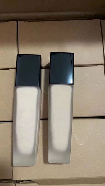 new ultra wear foundation po-01 po-03 color all day wear face make up cream 30ml ship
new ultra wear foundation po-01 po-03 color all day wear face make up cream 30ml ship