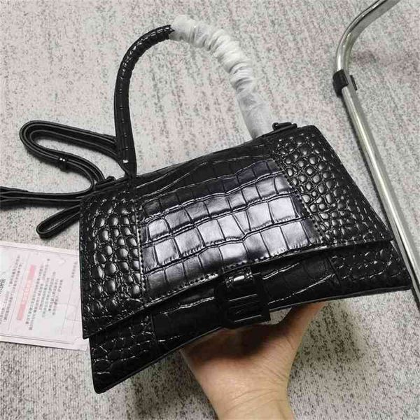 designer bags balencigas handbags hourglass luxury italy besigner hanbbag crocobile pattern high version leather women tibe summer mini mess
designer bags balencigas handbags hourglass luxury italy besigner hanbbag crocobile pattern high version leather women tibe summer mini mess