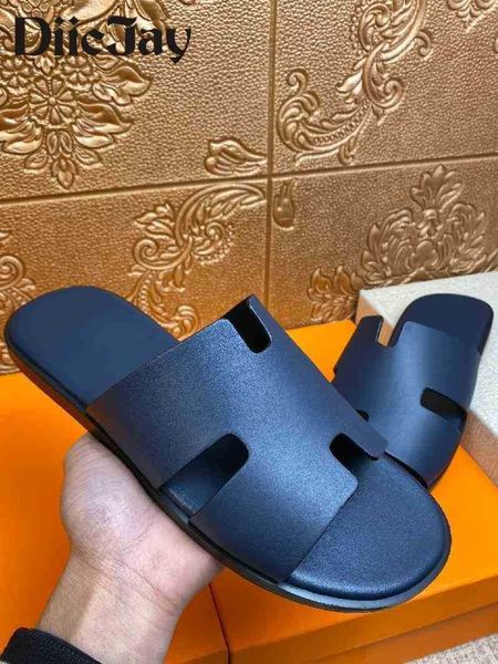 h men slippers herme paris h herme sandals slippers brand flip flop men's summer versatile breatable indoor and outdoor casual european, Black
h men slippers herme paris h herme sandals slippers brand flip flop men's summer versatile breatable indoor and outdoor casual european, Black