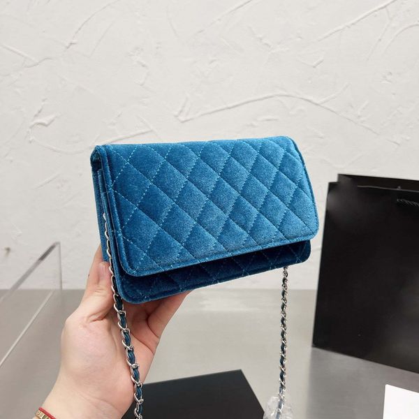 bags designer bag totes women handbag classic luxury brand imitation character pattern velvet multi-color chain shoulder bag fashion buckle
bags designer bag totes women handbag classic luxury brand imitation character pattern velvet multi-color chain shoulder bag fashion buckle