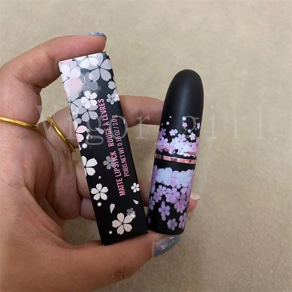 brand new lipstick girl beauty make up cherry blossom lip stick matte lipstick rouge a levers 3.0g
brand new lipstick girl beauty make up cherry blossom lip stick matte lipstick rouge a levers 3.0g