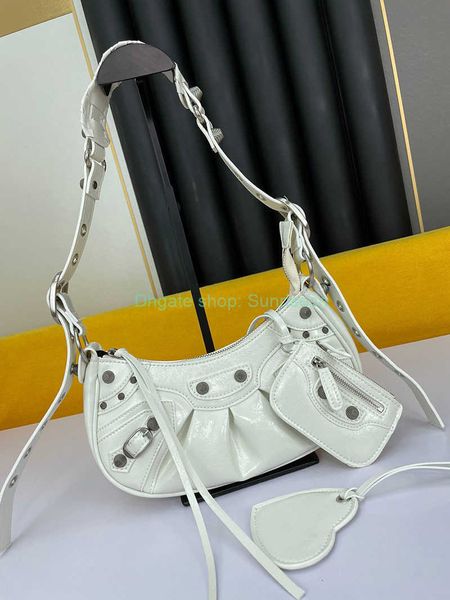 genuine leather handbag messenger bags woman shoulder cross body bag wallet locomotive's bags 005
genuine leather handbag messenger bags woman shoulder cross body bag wallet locomotive's bags 005