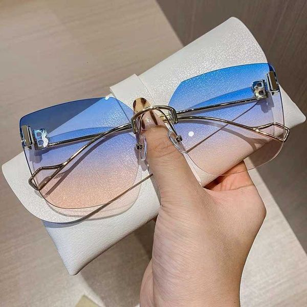 sunglasses outdoor mirror 21 new b family frameless cut edge women's fashion net red metal large frame gradient sunglasses xut9, White;black
sunglasses outdoor mirror 21 new b family frameless cut edge women's fashion net red metal large frame gradient sunglasses xut9, White;black