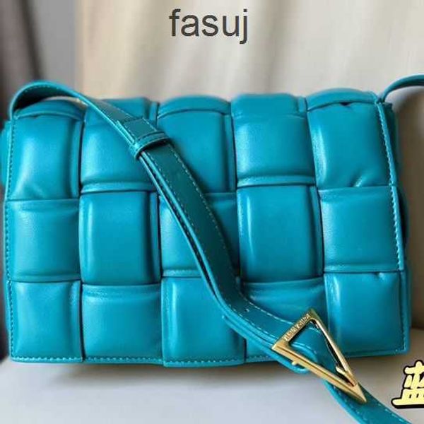 fashion ladies bottess bags venetas diva new green woven large lattice pillow tofu leather cloud oblique span small square
fashion ladies bottess bags venetas diva new green woven large lattice pillow tofu leather cloud oblique span small square