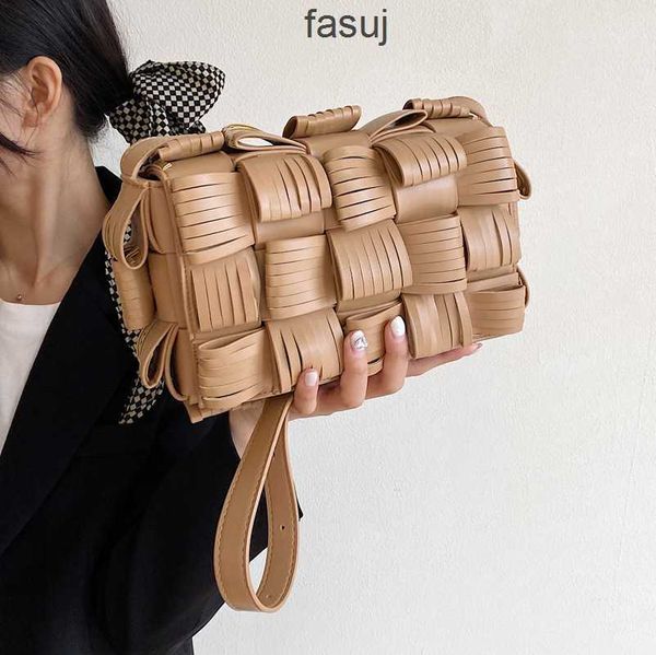 fashion ladies bottess bags venetas small with a sense of minority design women's summer 2022 new single shoulder messenger woven women
fashion ladies bottess bags venetas small with a sense of minority design women's summer 2022 new single shoulder messenger woven women