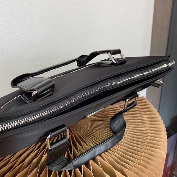 totes prabag briefcase designer bag womens computer tote bag black luxurys handbag shoulder luggage pouch zipper purses handbags 220915/1026
totes prabag briefcase designer bag womens computer tote bag black luxurys handbag shoulder luggage pouch zipper purses handbags 220915/1026