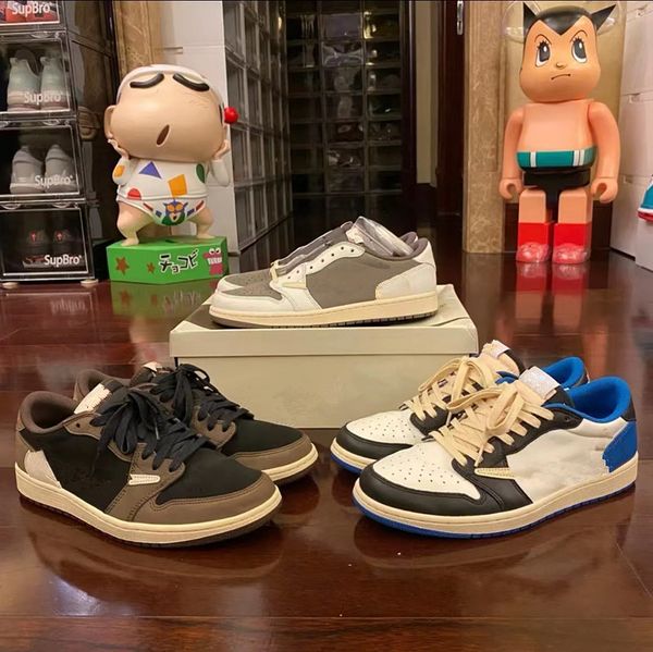 retro low jumpman 1 1s mens designer basketball shoes black toe ts purple unc fragment desing obsidian paris chacigo trainers sports sneaker
retro low jumpman 1 1s mens designer basketball shoes black toe ts purple unc fragment desing obsidian paris chacigo trainers sports sneaker