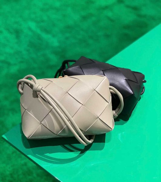 classic fashion woven bottess bags venetas cross-country camera baodiejia women's at a discount of 92% cassette camera 22 new 709417 wo
classic fashion woven bottess bags venetas cross-country camera baodiejia women's at a discount of 92% cassette camera 22 new 709417 wo