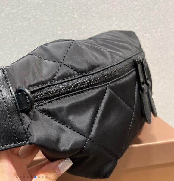 2023 fashion waist bag chest bag messenger bag designer classic one shoulder handbag leather material perfect
2023 fashion waist bag chest bag messenger bag designer classic one shoulder handbag leather material perfect