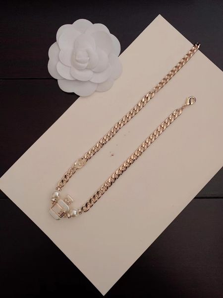 luxury pendant necklace perfume bottle number 5 charm locket round think chain choker for women fashion jewelry with box, Silver
luxury pendant necklace perfume bottle number 5 charm locket round think chain choker for women fashion jewelry with box, Silver