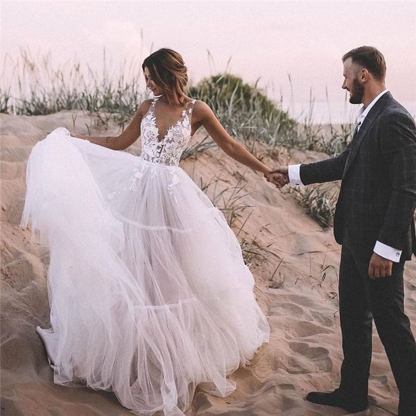 beach wedding dress v-neck appliques lace tulle backless boho wedding gowns boheimian a-line princess bridal dress, White
beach wedding dress v-neck appliques lace tulle backless boho wedding gowns boheimian a-line princess bridal dress, White