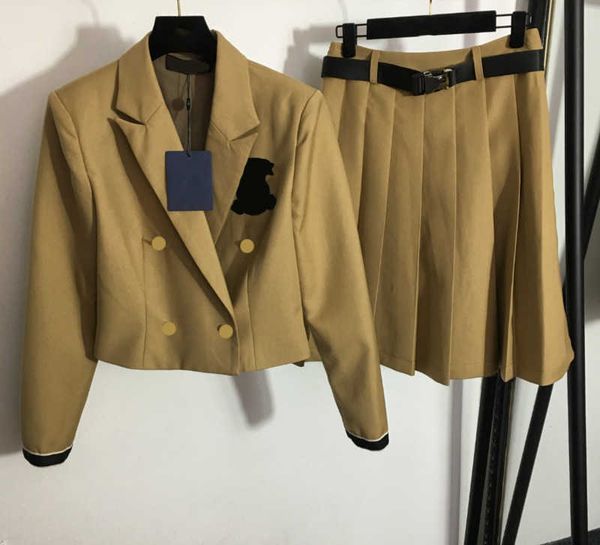 designer womens two piece dress double-breasted lapel long sleeved jacket collocation safety belt high-waisted pleated skirts fashion slit s, White
designer womens two piece dress double-breasted lapel long sleeved jacket collocation safety belt high-waisted pleated skirts fashion slit s, White