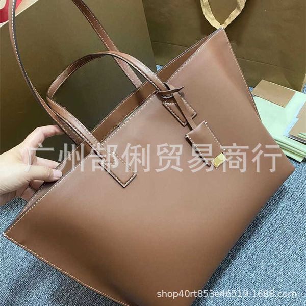 burbrerys crossbody handbags bags burbrery onthego tote luxuries designers women bag purses totes designer woman handbag shoulder wallet par 
burbrerys crossbody handbags bags burbrery onthego tote luxuries designers women bag purses totes designer woman handbag shoulder wallet par
