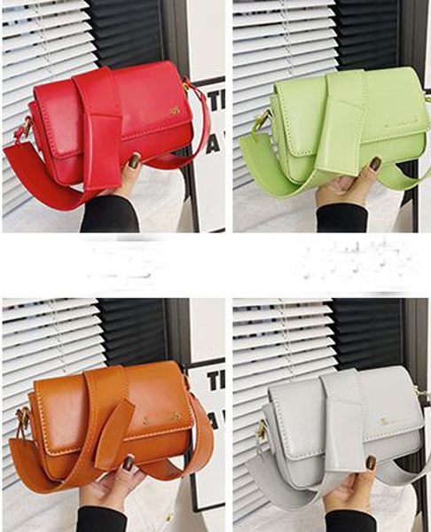women's bags fashion simple wide shoulder strap color matching small square crossbody bags, Black;red
women's bags fashion simple wide shoulder strap color matching small square crossbody bags, Black;red