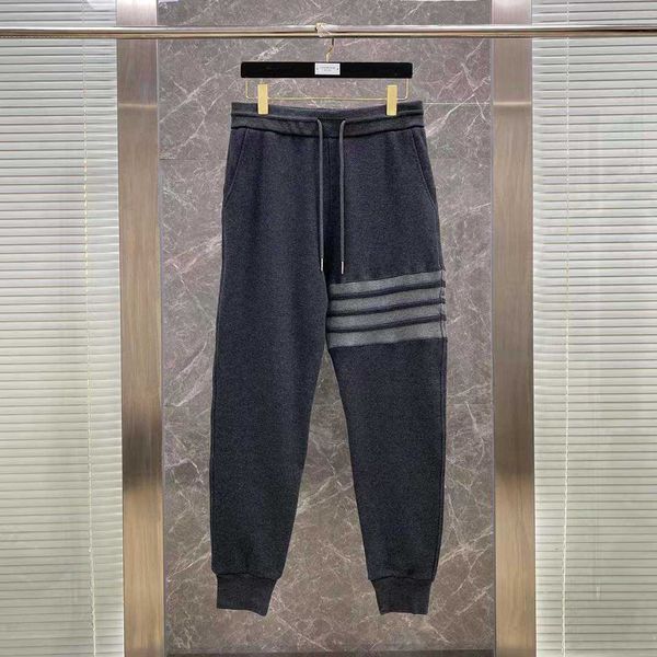 fashion spring and autumn new classic four bar waffle pants for men and women, Black
fashion spring and autumn new classic four bar waffle pants for men and women, Black