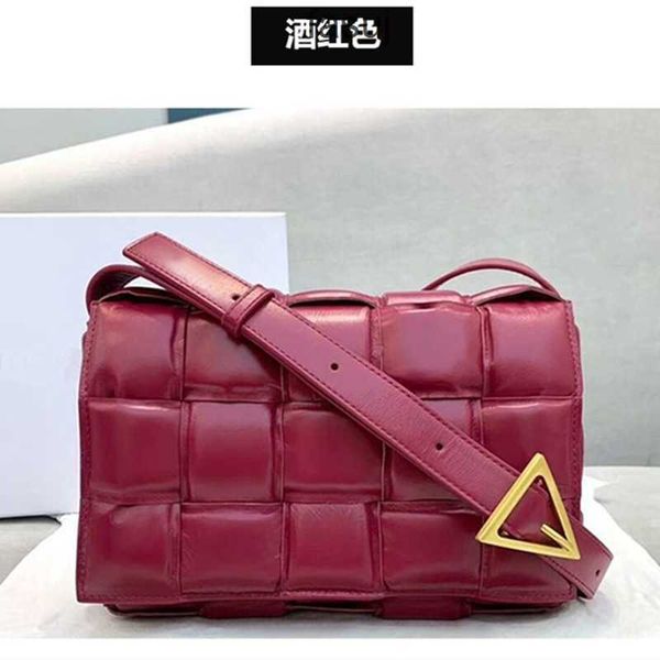 fashion ladies bottess bags venetas 99 welfare pillow leather woven small square sold out
fashion ladies bottess bags venetas 99 welfare pillow leather woven small square sold out